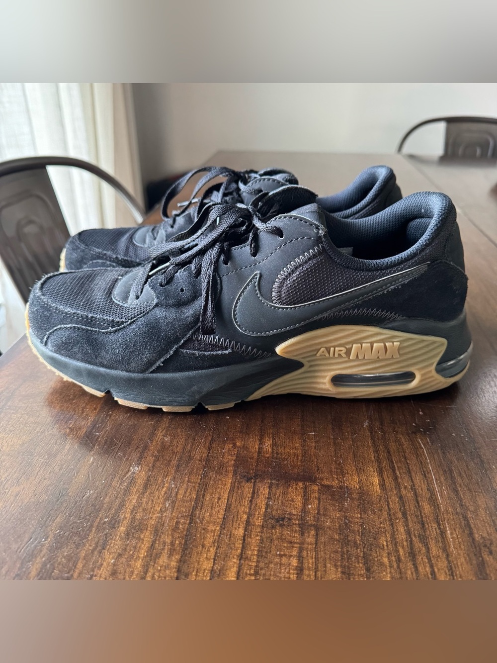 Nike Air Max Excee Men's Size 10 Black Gum Suede Sneakers